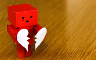breakup-broken-heart-therapy